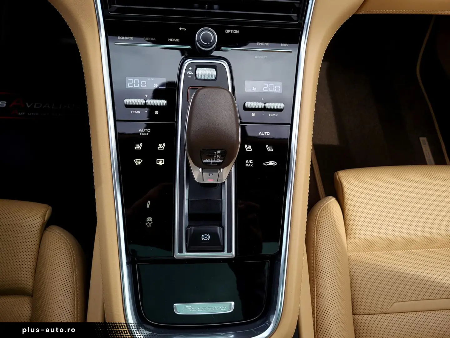PORSCHE Panamera 4 Platinum Edt. 360  HUD SPORT-AGA 21