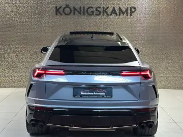 LAMBORGHINI Urus 4.0 V8  CARBON AKRAPOVIC HUD STERNENHIMMEL