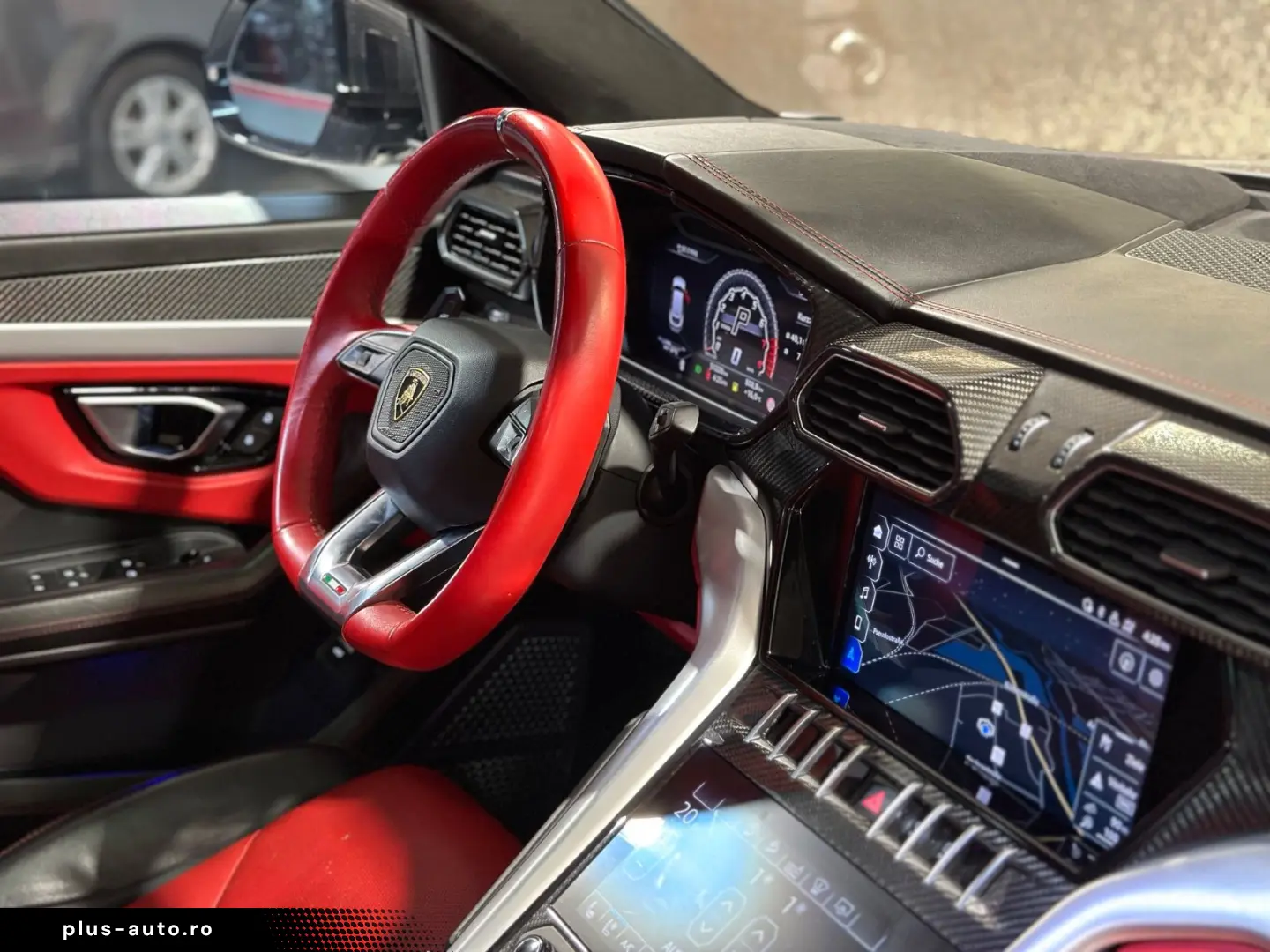 LAMBORGHINI Urus 4.0 V8  CARBON AKRAPOVIC HUD STERNENHIMMEL