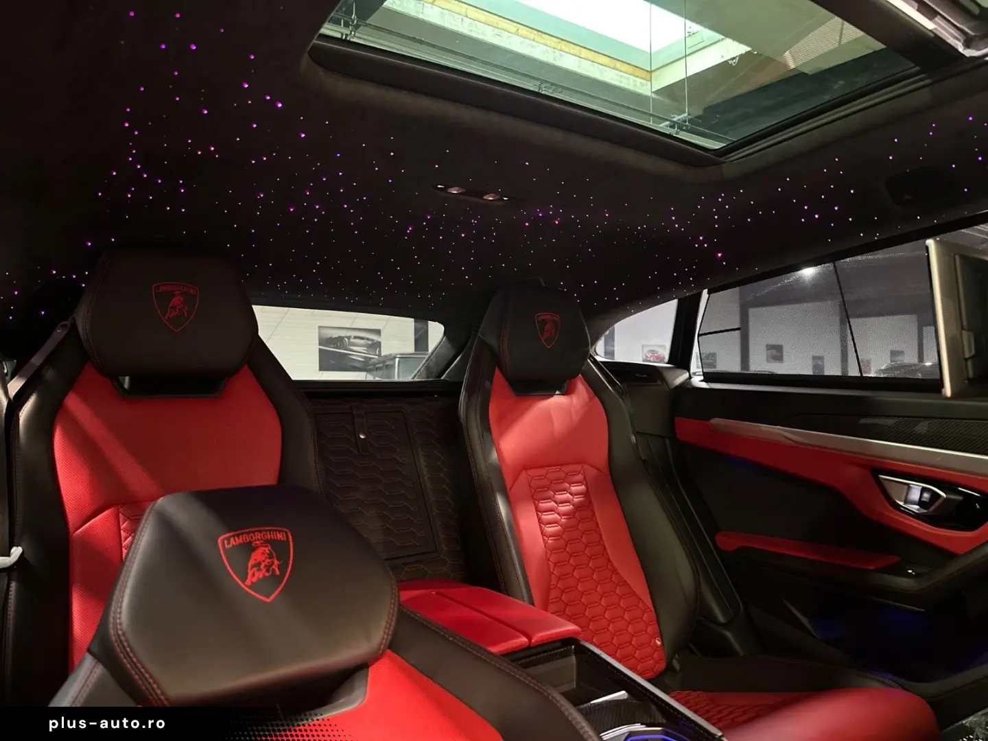 LAMBORGHINI Urus 4.0 V8  CARBON AKRAPOVIC HUD STERNENHIMMEL