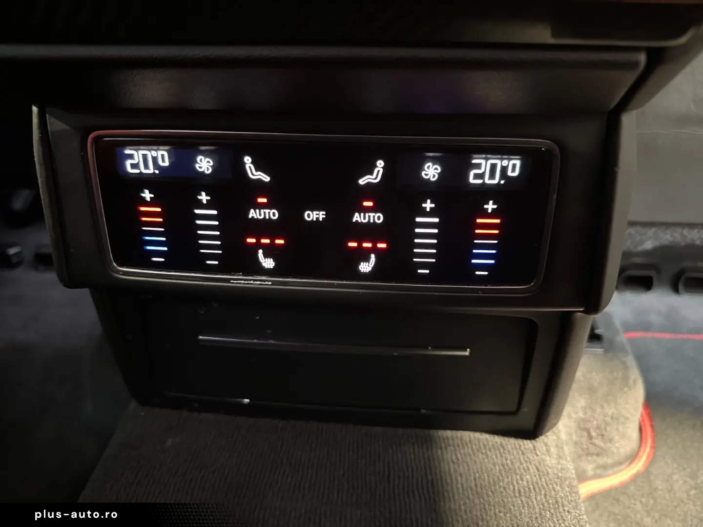 LAMBORGHINI Urus 4.0 V8  CARBON AKRAPOVIC HUD STERNENHIMMEL