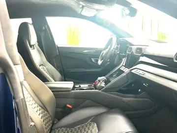 LAMBORGHINI Urus 4.0 V8 2022  23 Zoll  Unfallfrei Ahk. ACC