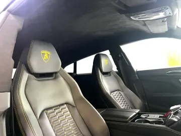 LAMBORGHINI Urus 4.0 V8 2022  23 Zoll  Unfallfrei Ahk. ACC