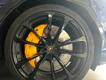 LAMBORGHINI Urus 4.0 V8 2022  23 Zoll  Unfallfrei Ahk. ACC