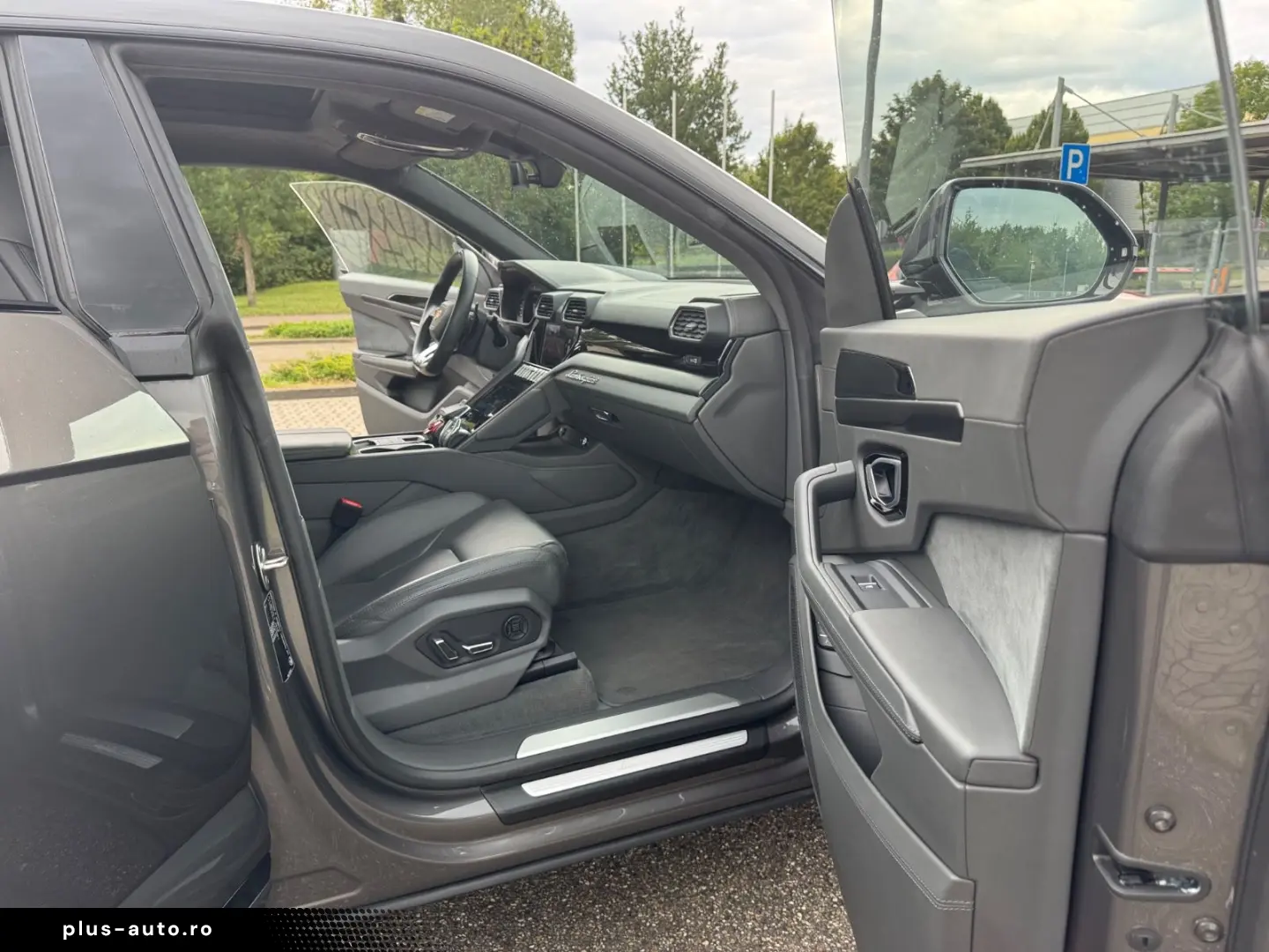 LAMBORGHINI Urus 4.0 V8  23 Alu Panorama Softclose