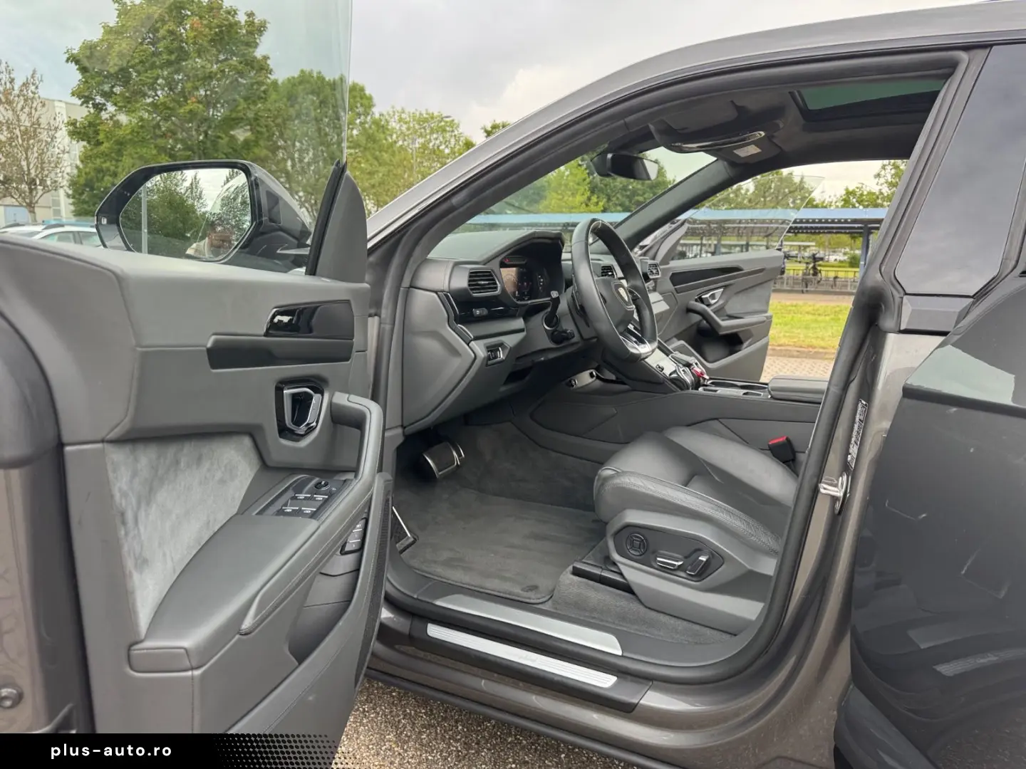 LAMBORGHINI Urus 4.0 V8  23 Alu Panorama Softclose