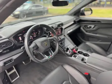 LAMBORGHINI Urus 4.0 V8  23 Alu Panorama Softclose