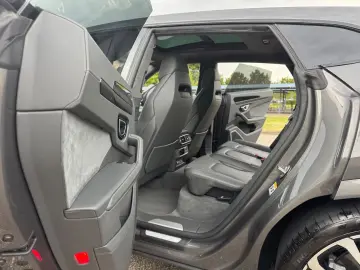 LAMBORGHINI Urus 4.0 V8  23 Alu Panorama Softclose
