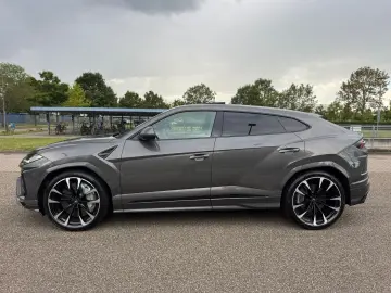 LAMBORGHINI Urus 4.0 V8  23 Alu Panorama Softclose