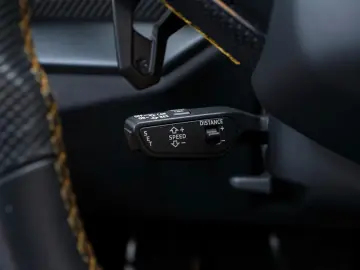 LAMBORGHINI Urus Capsule  CARBON-PANO-HUD-360 -SERVICE NEU
