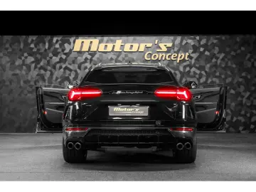 LAMBORGHINI Urus V8 - NERO HELENE - AKRAPOVIC