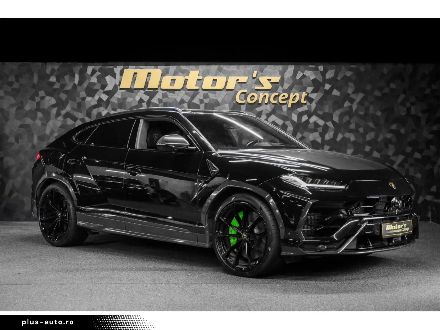 LAMBORGHINI Urus V8 - NERO HELENE - AKRAPOVIC