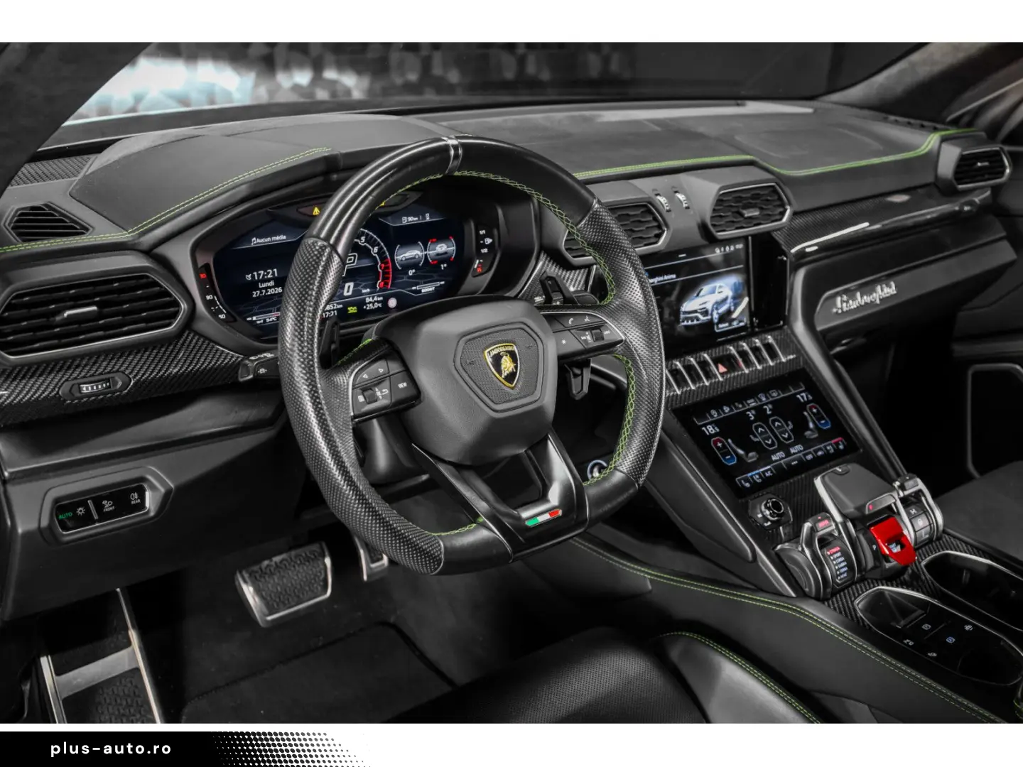 LAMBORGHINI Urus V8 - NERO HELENE - AKRAPOVIC