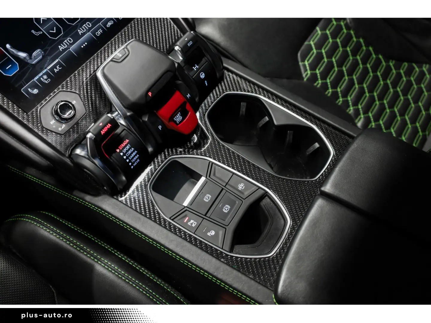 LAMBORGHINI Urus V8 - NERO HELENE - AKRAPOVIC