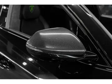 LAMBORGHINI Urus V8 - NERO HELENE - AKRAPOVIC