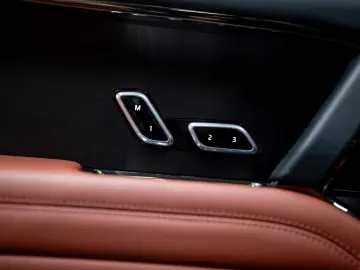 LAND ROVER Range Rover 4.4 P615 SV Massage Anhängerkup Kühl