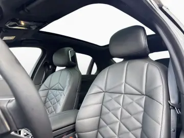 BMW 740d xDr M SPORT SkyL AHK StHz HUD PAPro DAPro