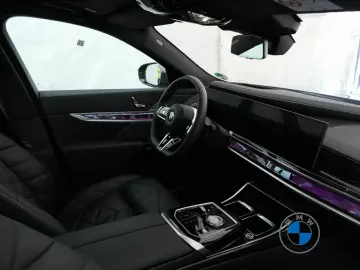 BMW 740 d xDrive M Sport 21  Skylounge
