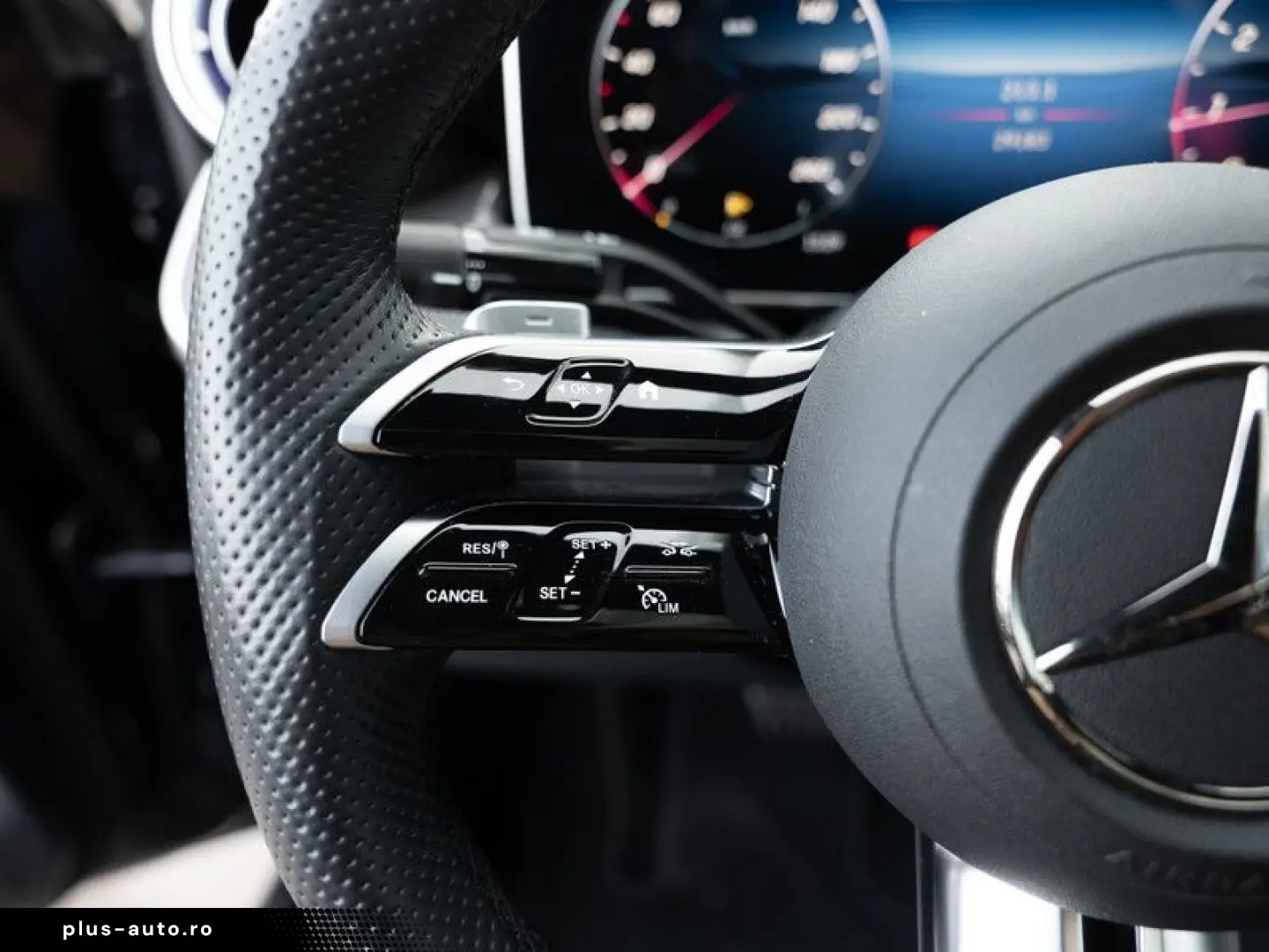 MERCEDES-BENZ GLC 200 4M Coupé AMG-Sport Pano Burm AHK Night