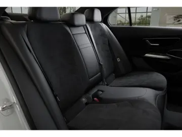 MERCEDES-BENZ E 220 d 4M AMG-Sport Super Pano Burm N…