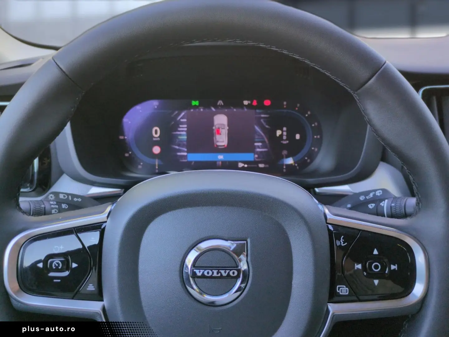 VOLVO XC 60 Plus Dark 2WD