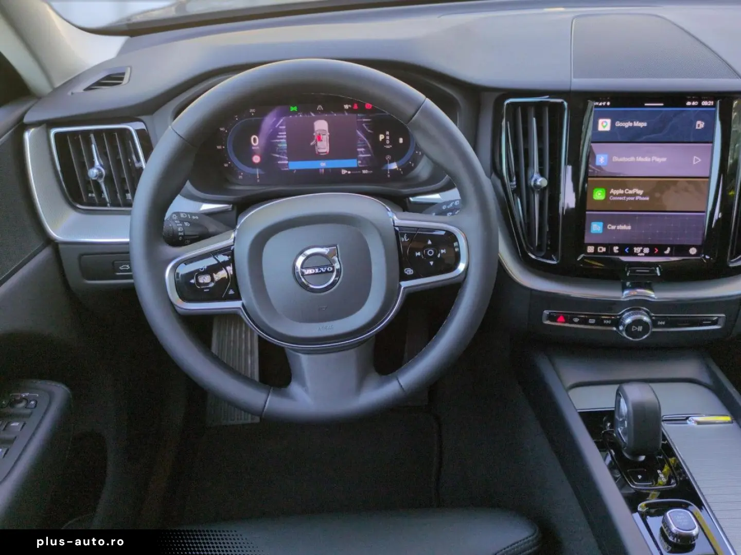 VOLVO XC 60 Plus Dark 2WD