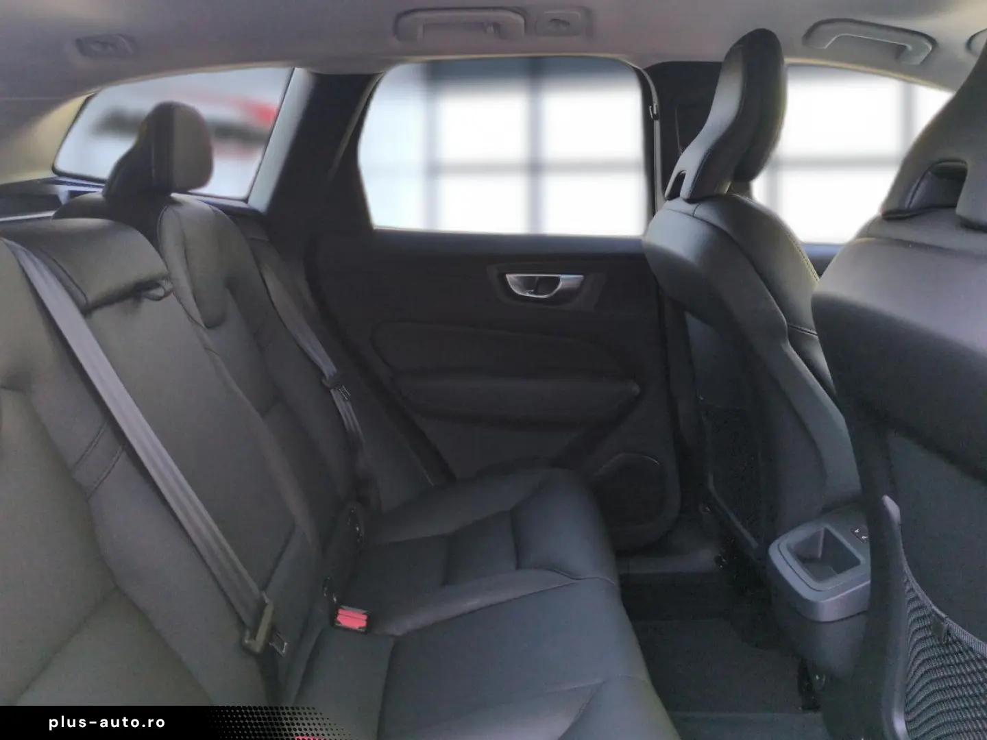 VOLVO XC 60 Plus Dark 2WD