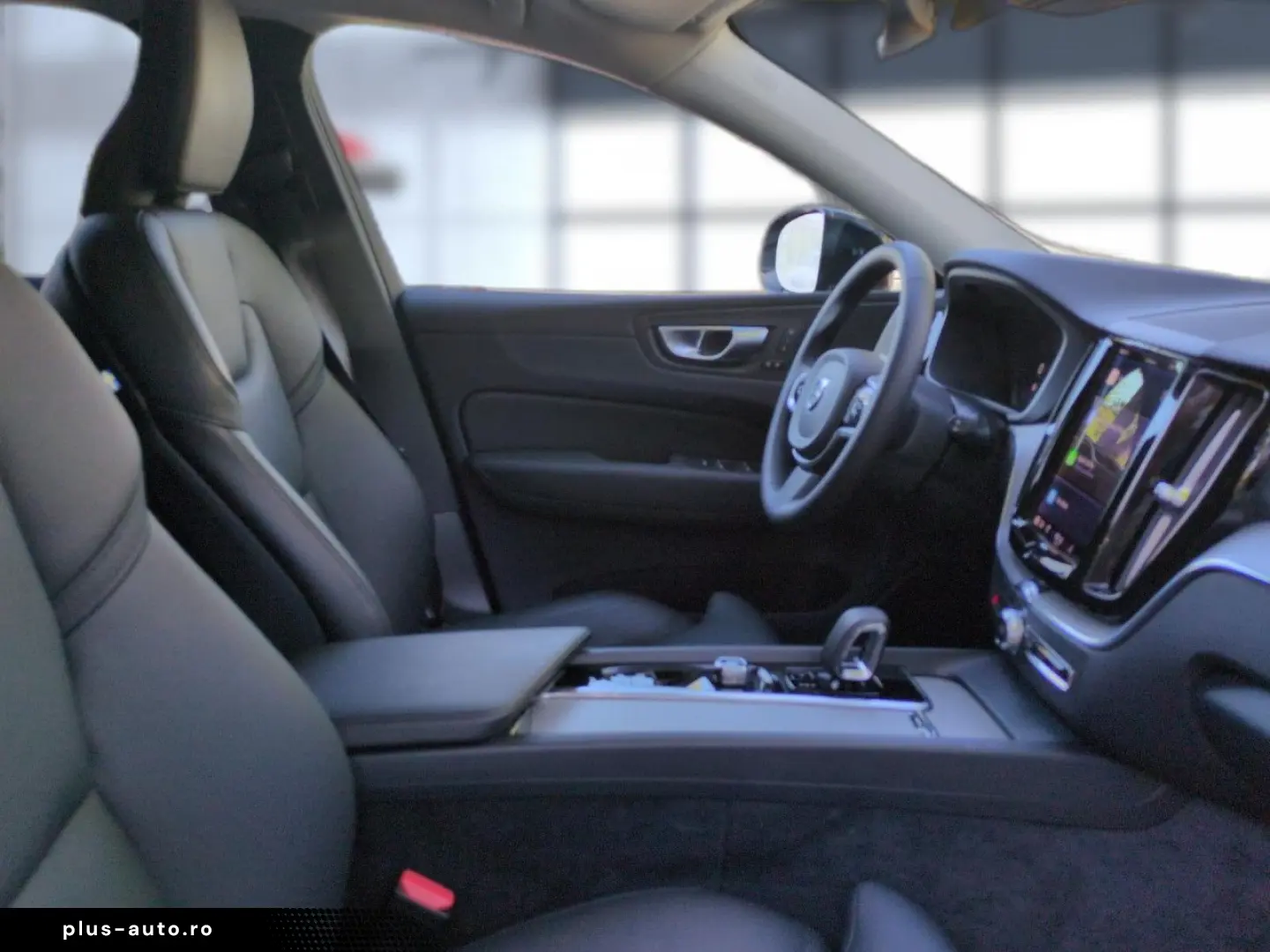 VOLVO XC 60 Plus Dark 2WD