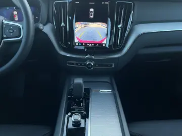 VOLVO XC60 B4 Core Leder Navi LED BLIS 4xSHZ hzb.LK