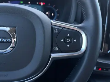 VOLVO XC60 B4 Core Leder Navi LED BLIS 4xSHZ hzb.LK