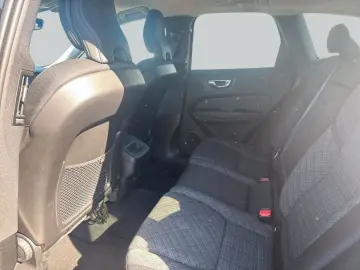 VOLVO XC60 B5 AWD Aut Pilot BLIS 19'' Kind…