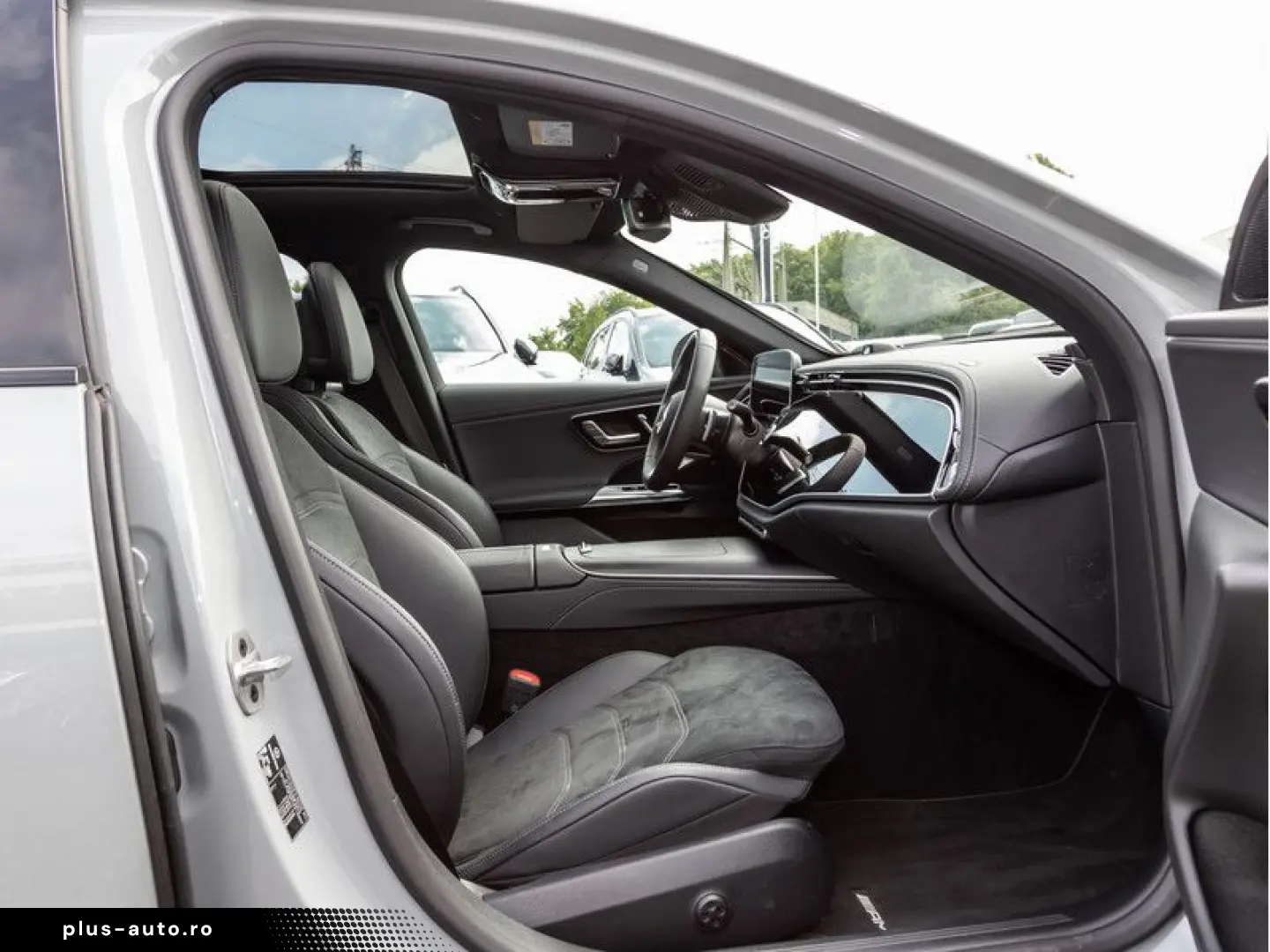 MERCEDES-BENZ E 220 d 4M AMG-Sport Super Pano AHK Di&hellip;