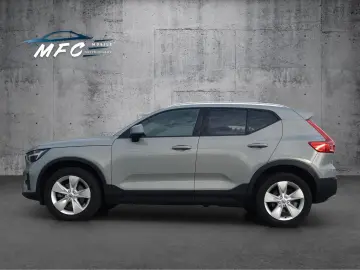 VOLVO XC40 Core WiPa AHK Assistenz-Paket LED