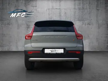 VOLVO XC40 Core WiPa AHK Assistenz-Paket LED