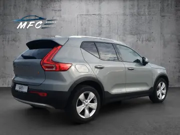 VOLVO XC40 Core WiPa AHK Assistenz-Paket LED