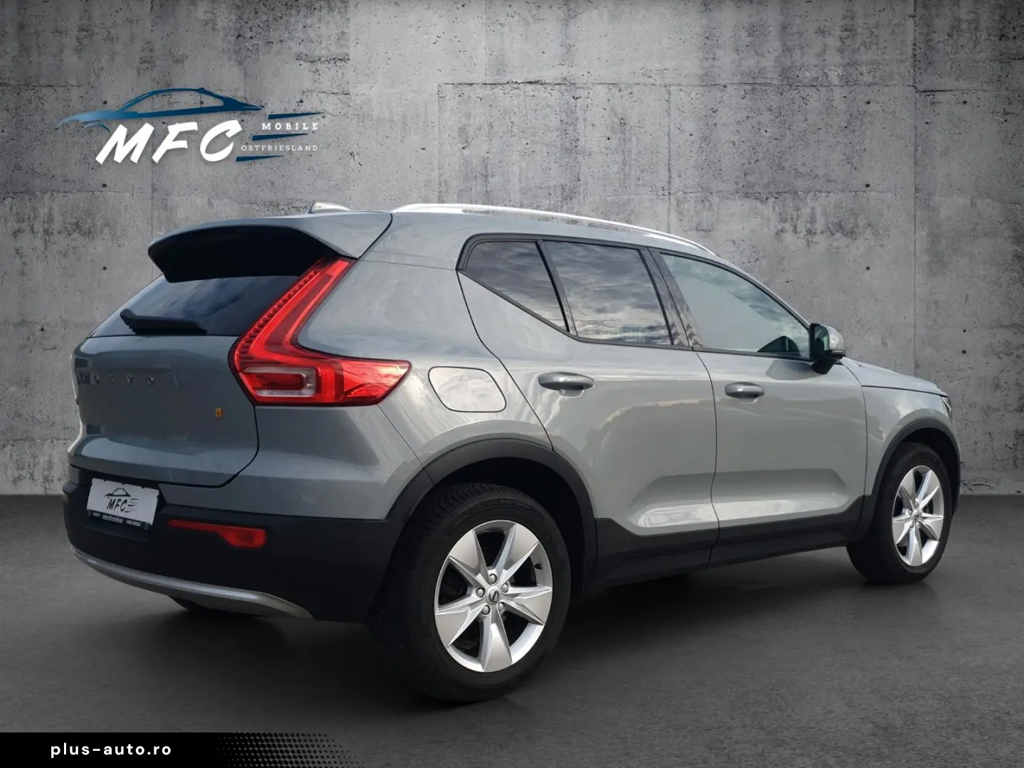 VOLVO XC40 Core WiPa AHK Assistenz-Paket LED