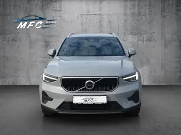 VOLVO XC40 Core WiPa AHK Assistenz-Paket LED