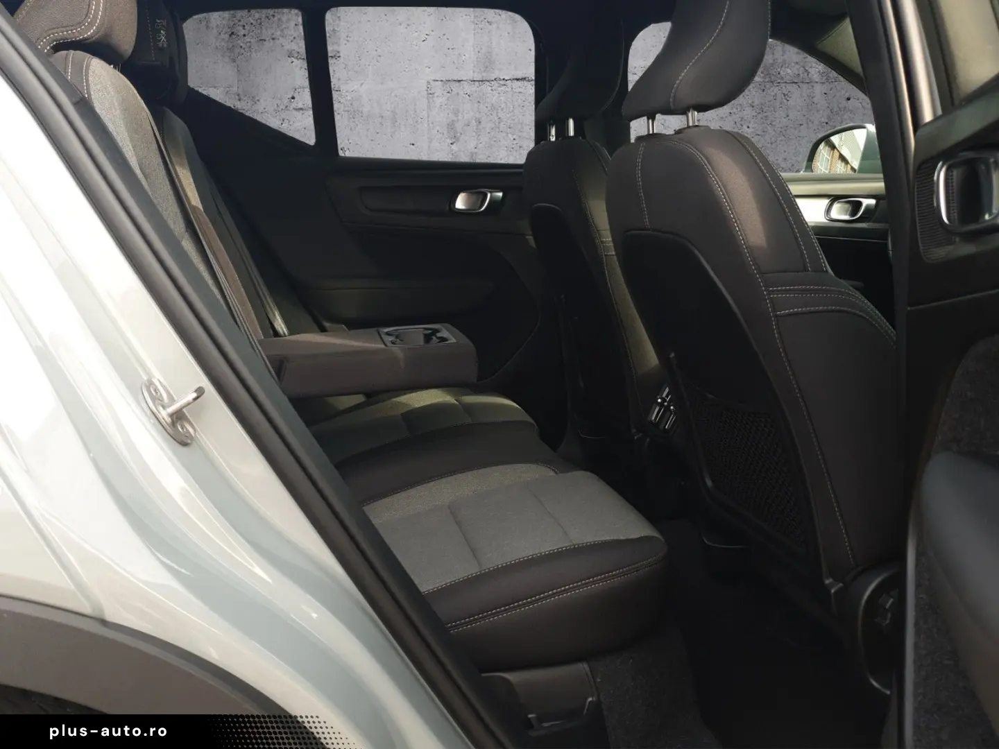 VOLVO XC40 Core WiPa AHK Assistenz-Paket LED