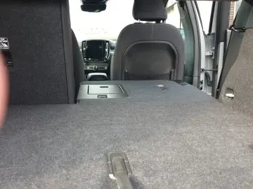 VOLVO XC40 Core WiPa AHK Assistenz-Paket LED