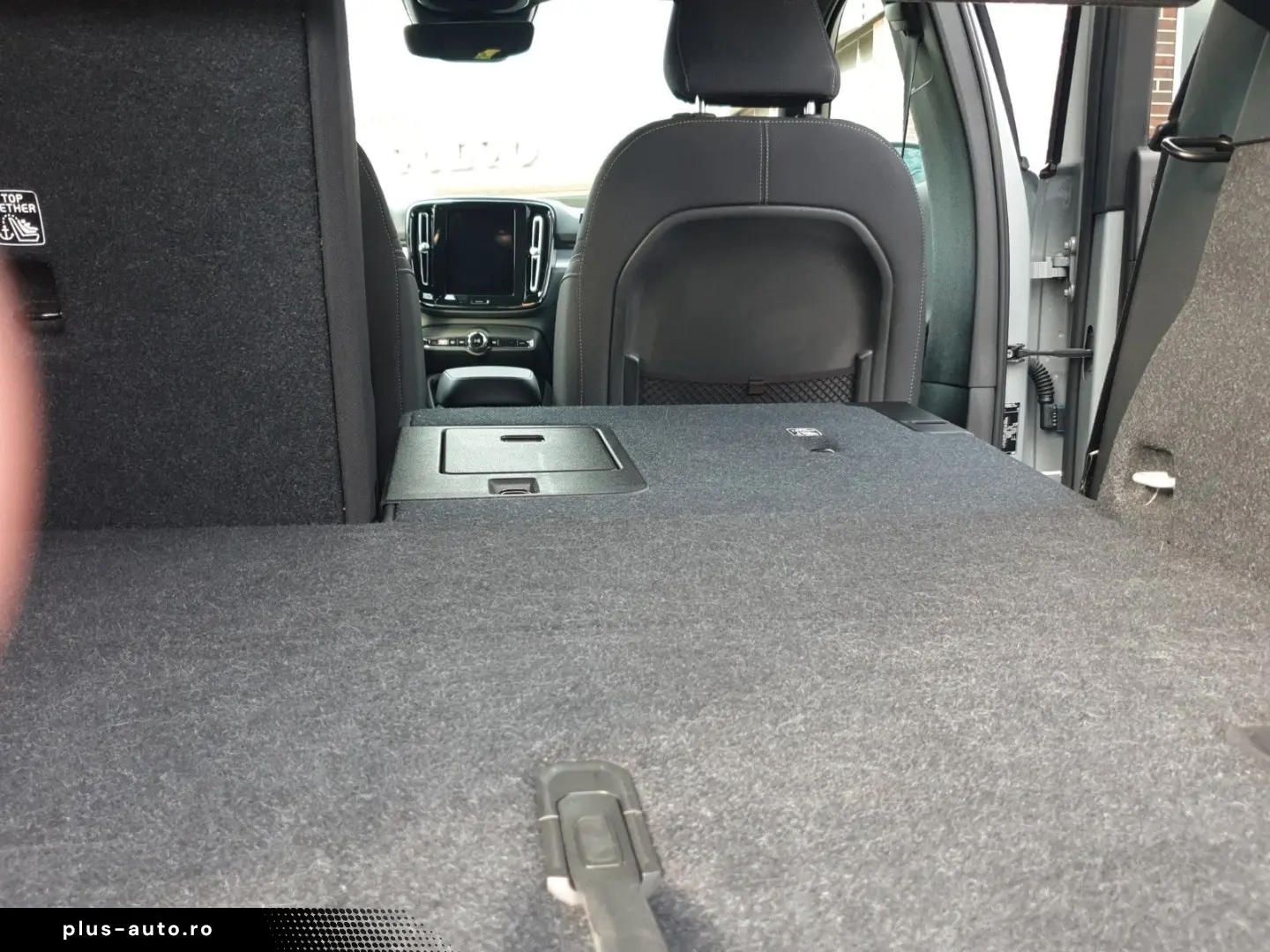 VOLVO XC40 Core WiPa AHK Assistenz-Paket LED