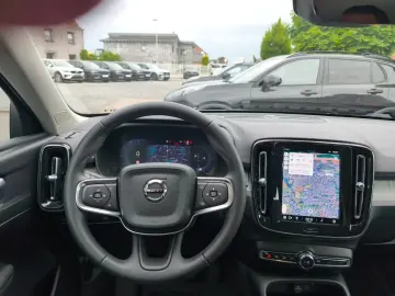 VOLVO XC40 B3 Core 2W Digitales Cockpit Soundsystem LE