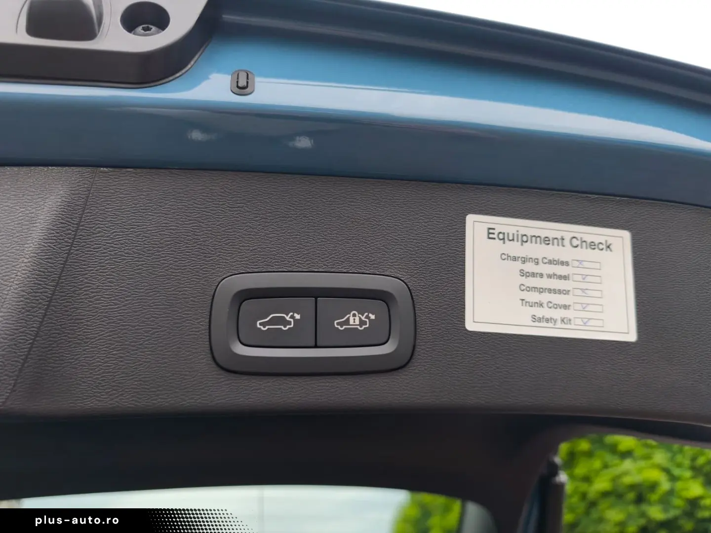 VOLVO XC40 B3 Core 2W Digitales Cockpit Soundsystem LE