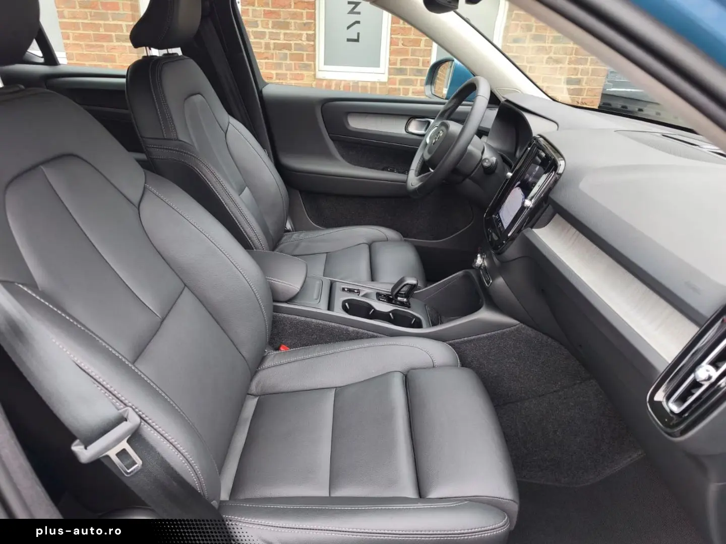 VOLVO XC40 B3 Core 2W Digitales Cockpit Soundsystem LE