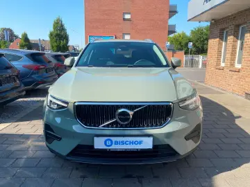 VOLVO XC40 B3 Core 2WD Leder Digitales Cockpit Soundsy