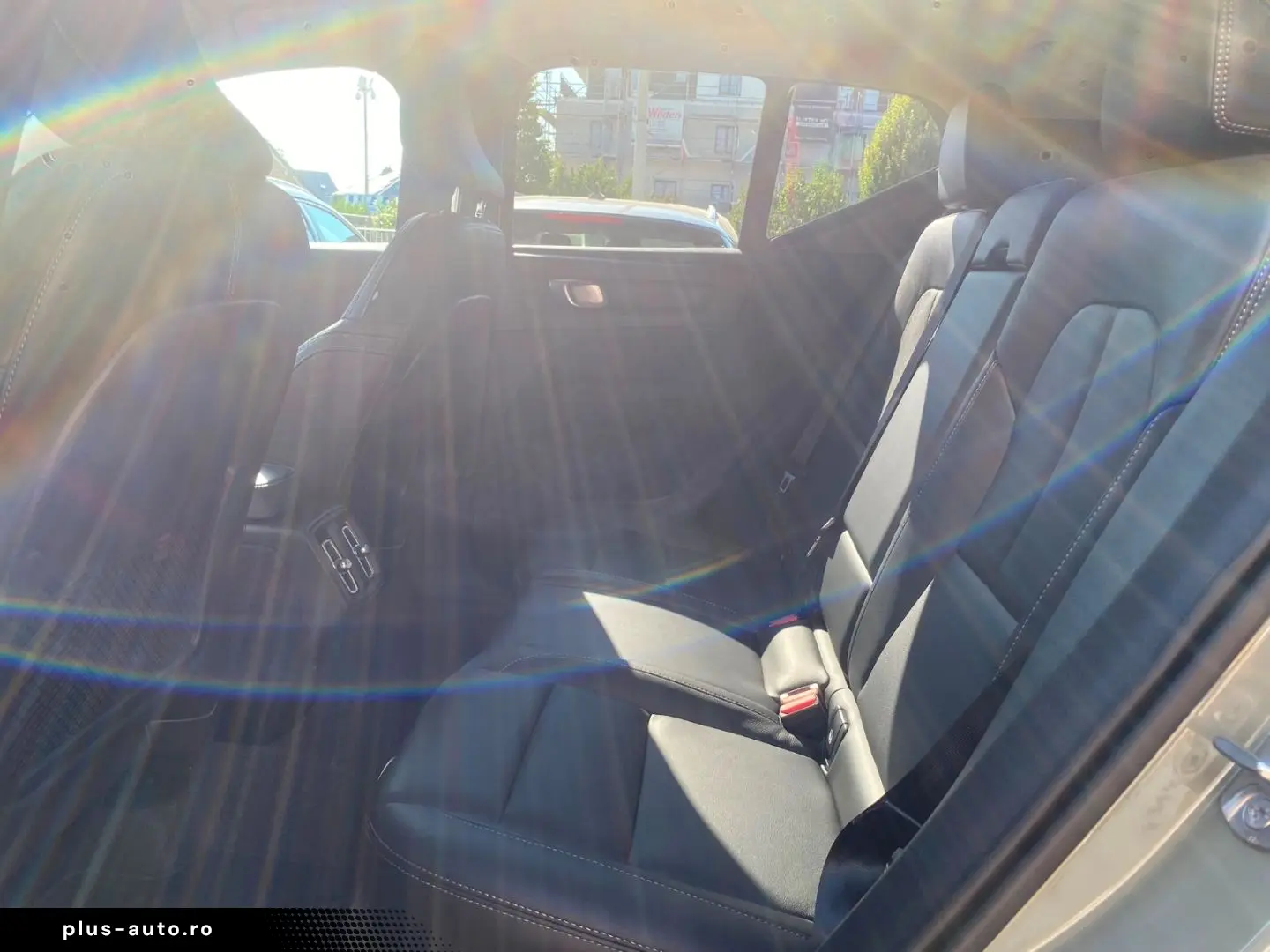 VOLVO XC40 B3 Core 2WD Leder Digitales Cockpit Soundsy
