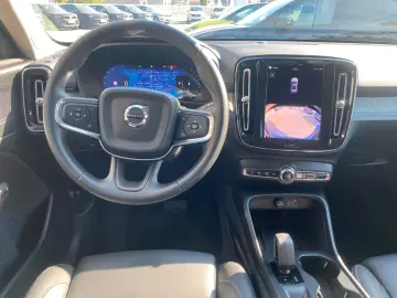 VOLVO XC40 B3 Core 2WD Leder Digitales Cockpit Soundsy