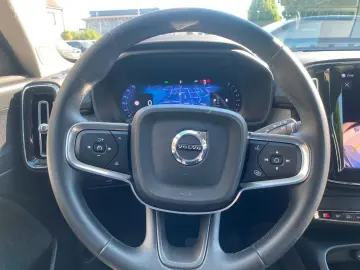 VOLVO XC40 B3 Core 2WD Leder Digitales Cockpit Soundsy