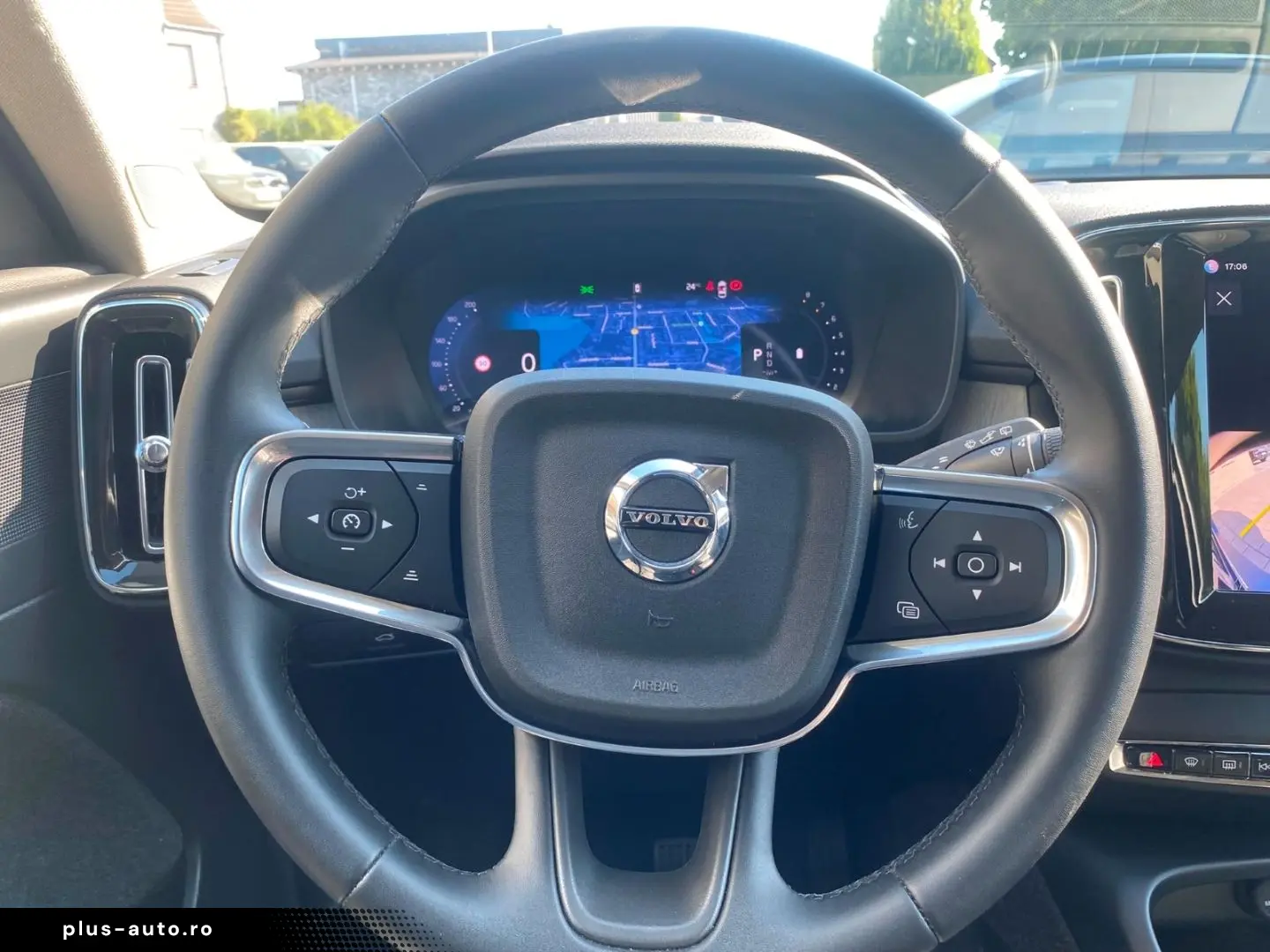 VOLVO XC40 B3 Core 2WD Leder Digitales Cockpit Soundsy