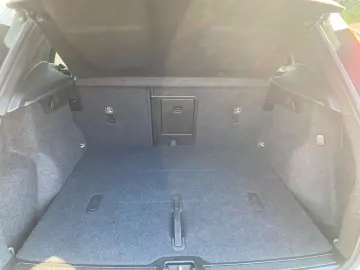 VOLVO XC40 B3 Core 2WD Leder Digitales Cockpit Soundsy