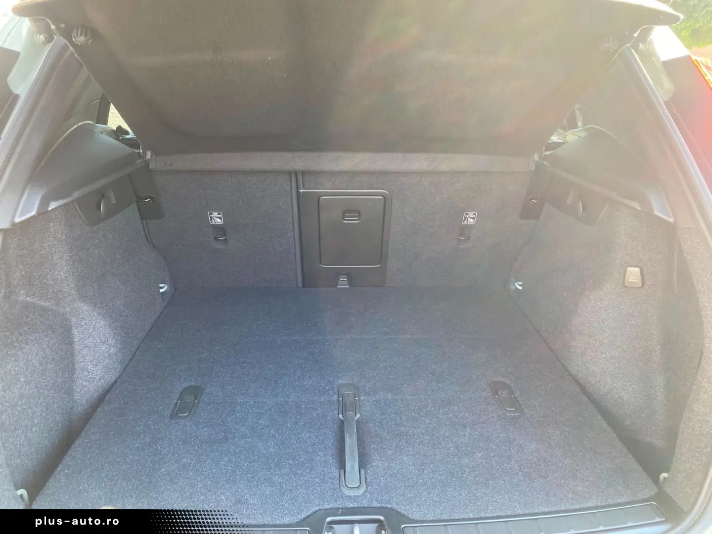 VOLVO XC40 B3 Core 2WD Leder Digitales Cockpit Soundsy